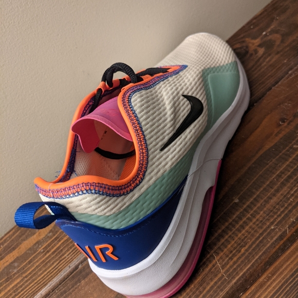 Nike Air Max motion 2 - Picture 6 of 9